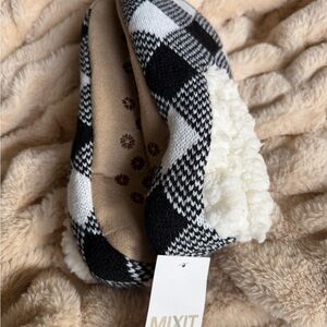 Mixit white black buffalo print Slipper Socks